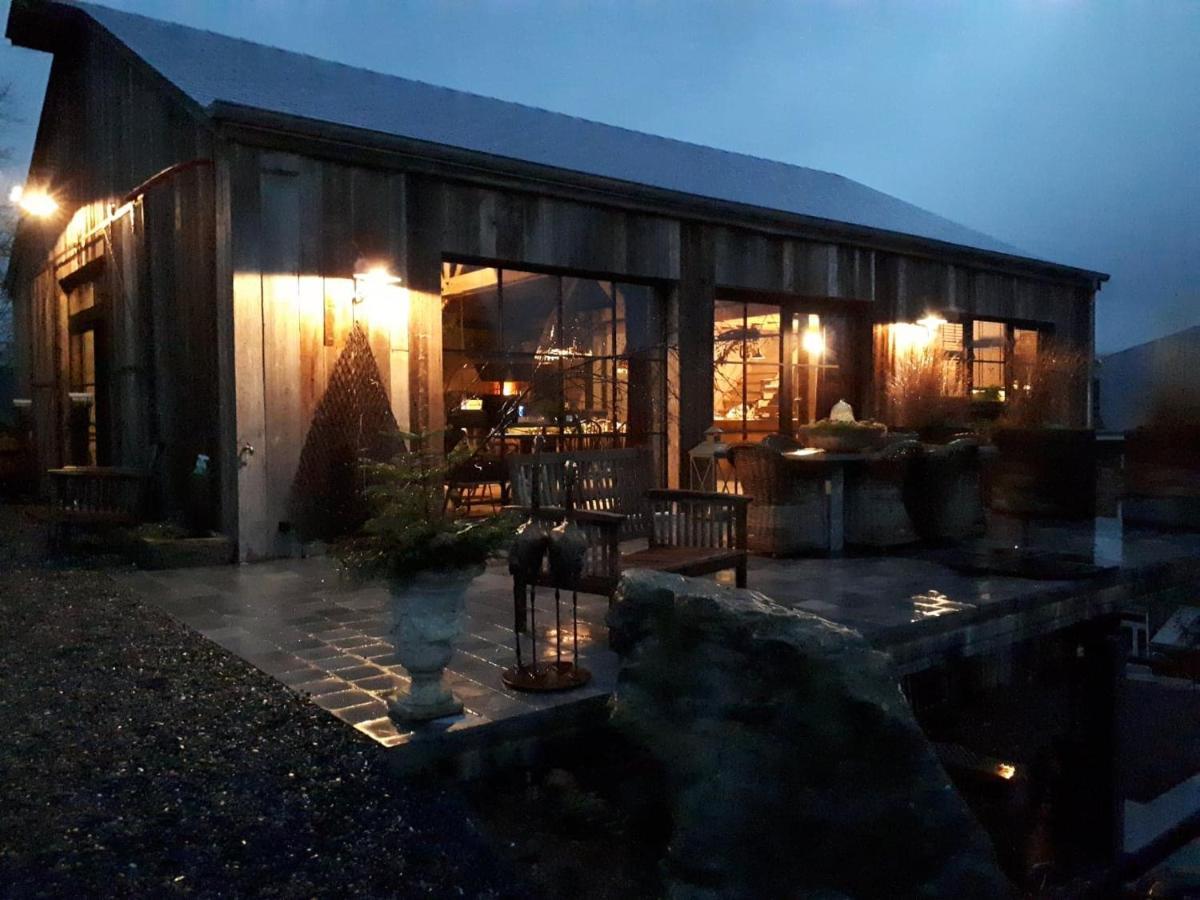 Le Hangar Des Voyageurs Petit-Halleux Exteriör bild