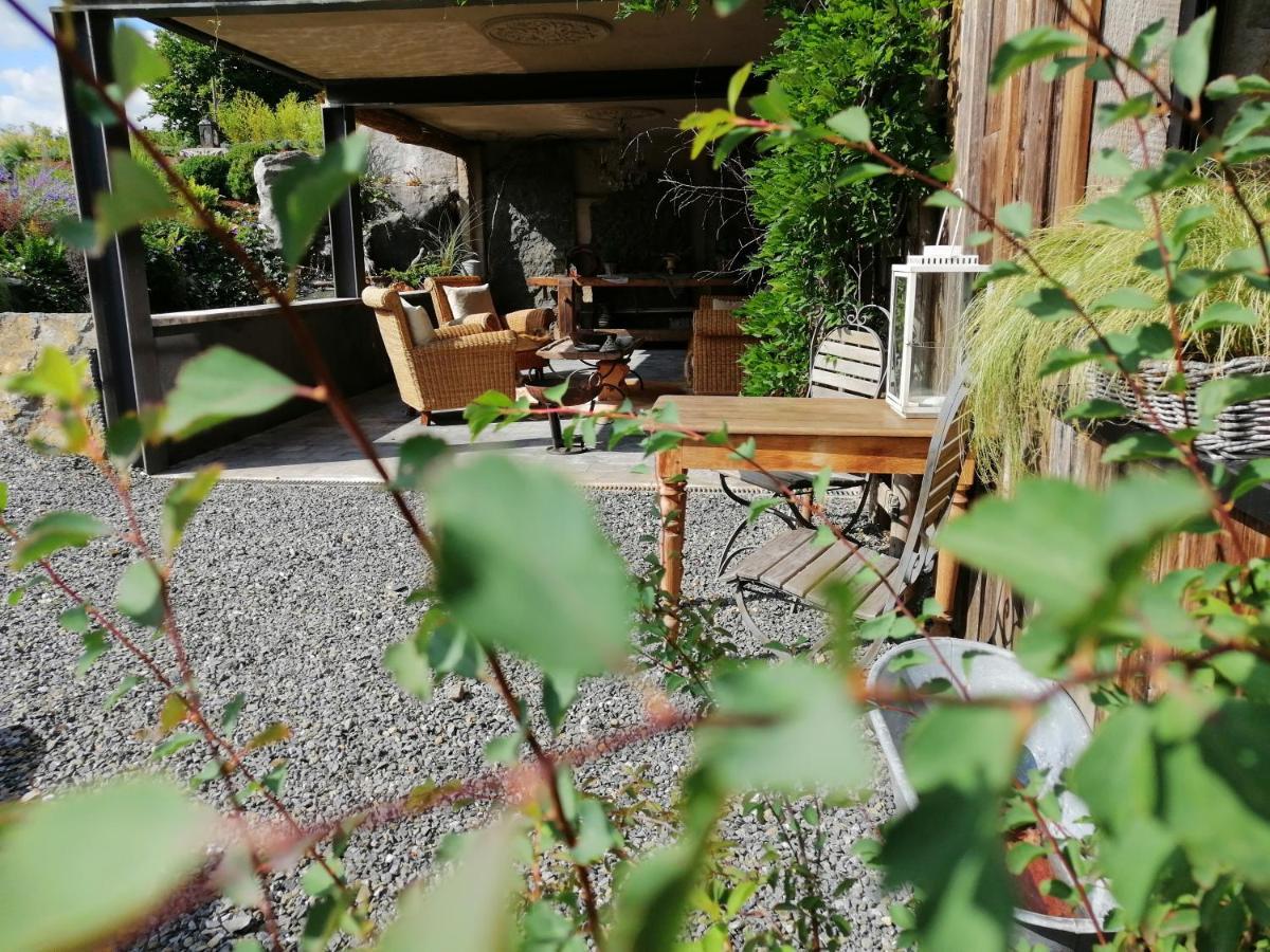 Le Hangar Des Voyageurs Petit-Halleux Exteriör bild