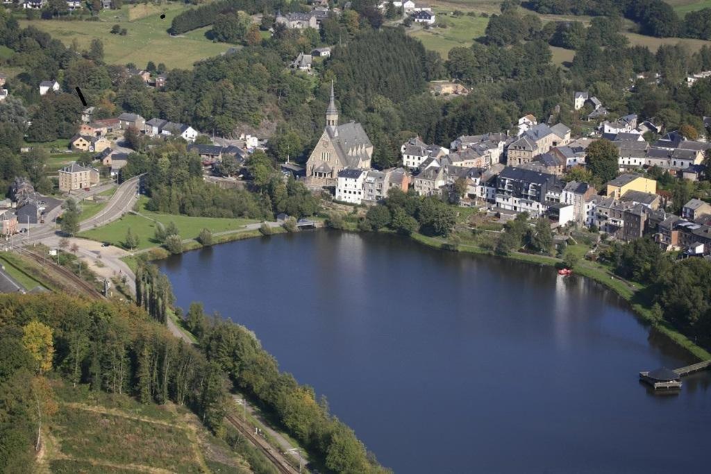 Le Hangar Des Voyageurs Petit-Halleux Exteriör bild