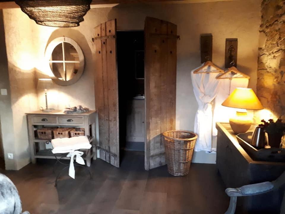 Le Hangar Des Voyageurs Petit-Halleux Exteriör bild