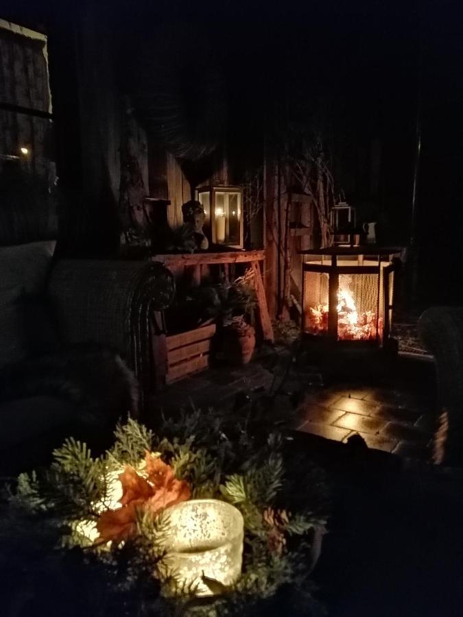 Le Hangar Des Voyageurs Petit-Halleux Exteriör bild